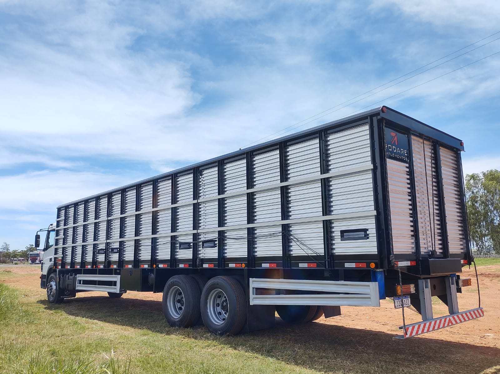 WhatsApp Image 2021-11-14 at 17.35.11 (1).jpeg